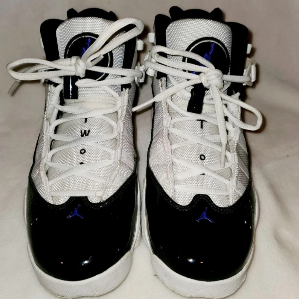 Air Jordan 11